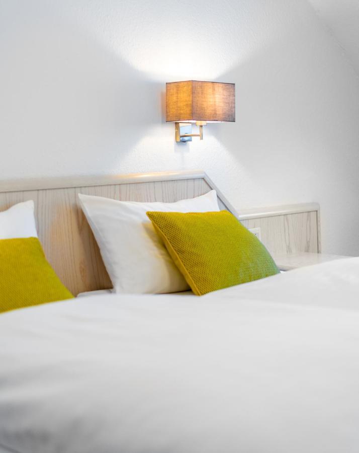 Hotel Zur Krone Meerbusch Esterno foto