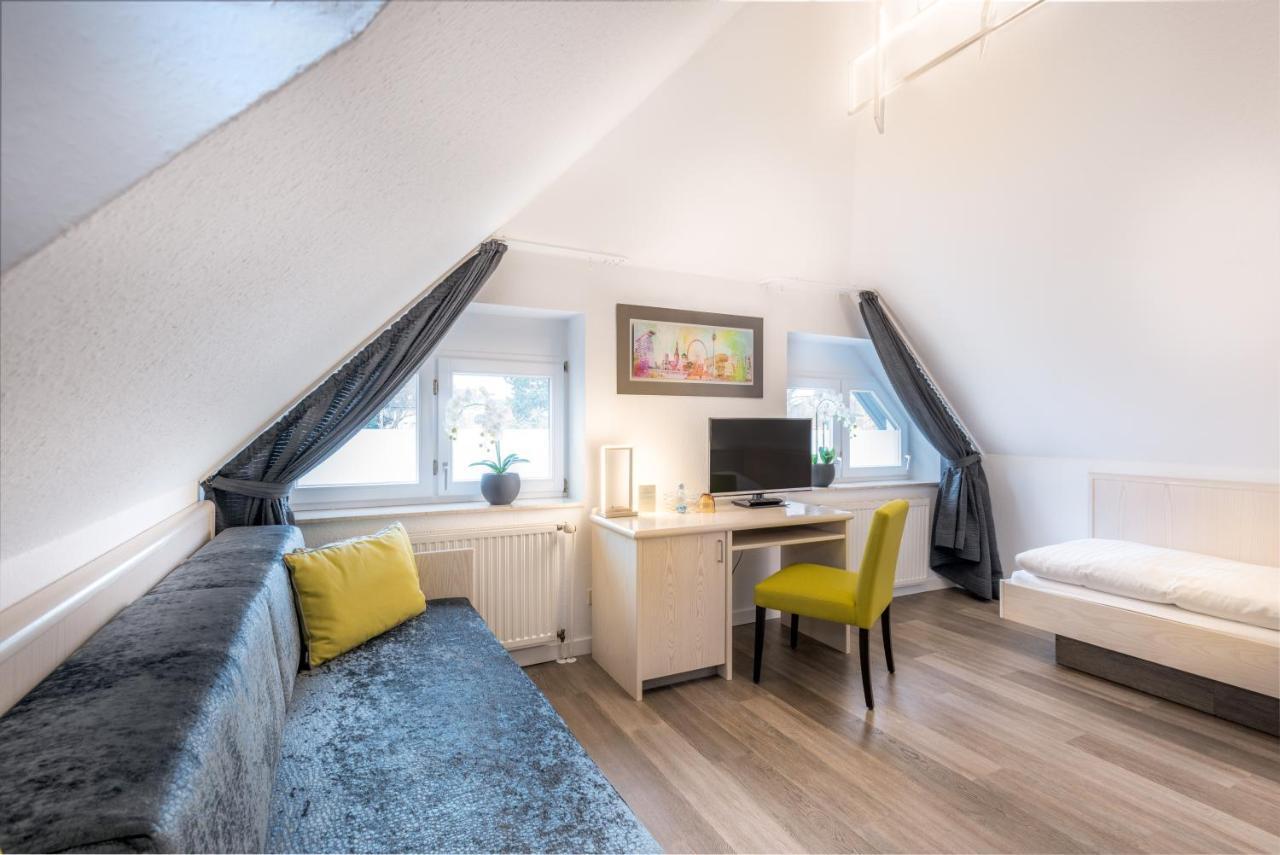 Hotel Zur Krone Meerbusch Esterno foto