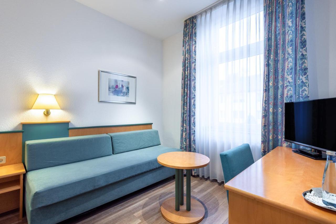 Hotel Zur Krone Meerbusch Esterno foto