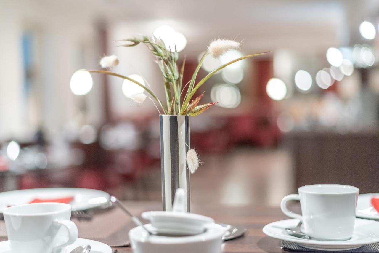 Hotel Zur Krone Meerbusch Esterno foto