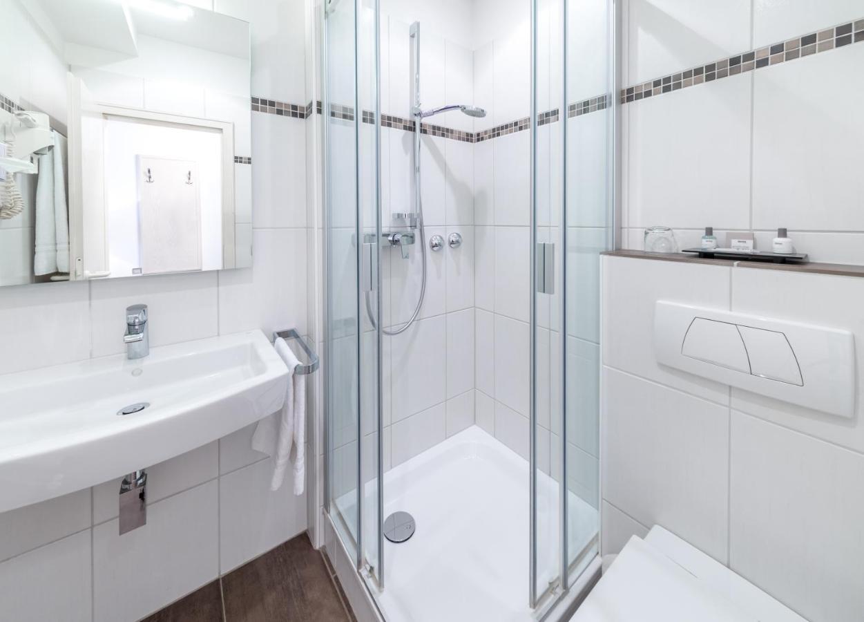 Hotel Zur Krone Meerbusch Esterno foto